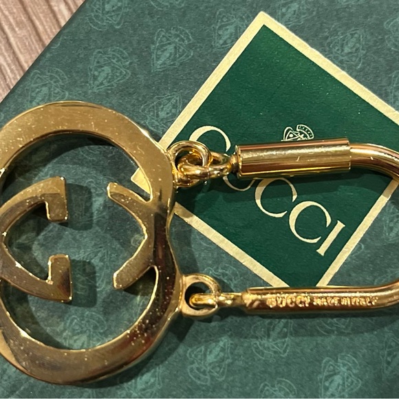 GUCCI Interlocking GG Keychain - Picture 5 of 6